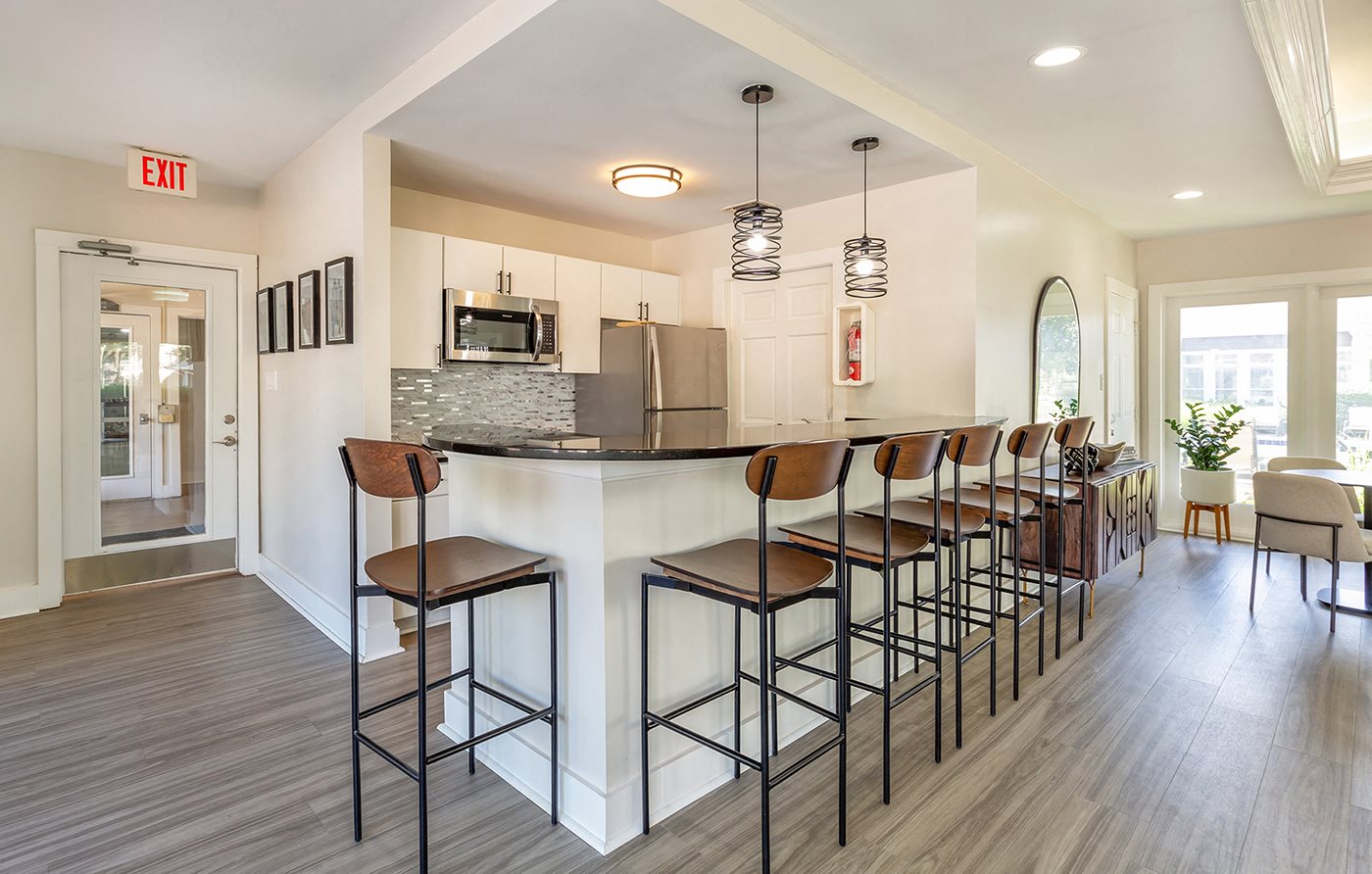 The Courts at Fair Oaks Apartments in Fairfax, VA